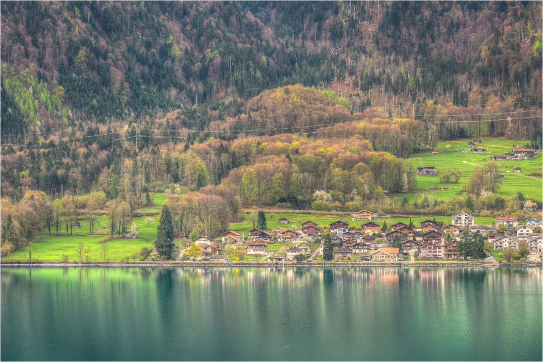 Main image Spring by Lake Brienz
